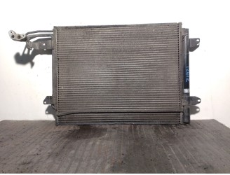 Recambio de condensador / radiador aire acondicionado para volkswagen touran (1t1, 1t2) 2.0 tdi 16v referencia OEM IAM 1T0820411