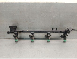 Recambio de rampa inyectora para renault laguna ii (bg0/1_) 2.0 16v (bg00, bg0k, bg0p, bg0w) referencia OEM IAM 7700112777 77001