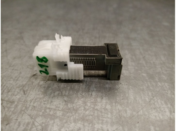 Recambio de interruptor para mercedes-benz clase e (w213) e 350 d (213.033) referencia OEM IAM A0015456309 