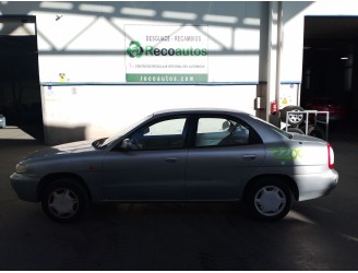 daewoo nubira sedán (j100) del año 1998