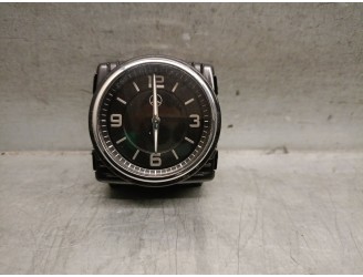 Recambio de reloj para mercedes-benz clase e (w213) e 350 d (213.033) referencia OEM IAM A2138272000 A2138272000 