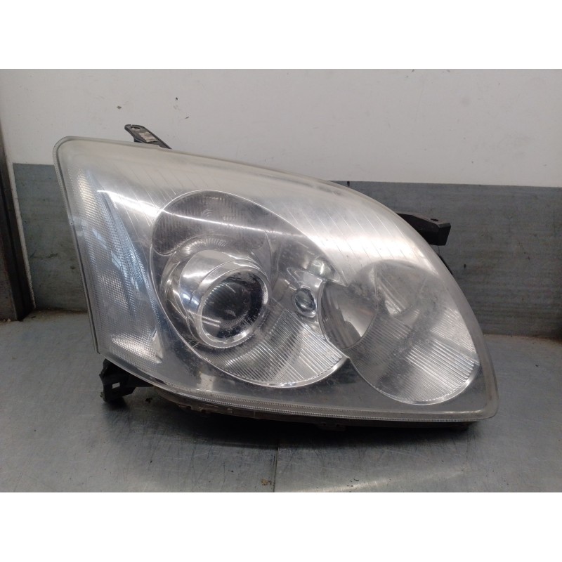 Recambio de faro derecho para toyota avensis berlina (t25) 2.0 d-cat referencia OEM IAM 8113005190  5 PUERTAS