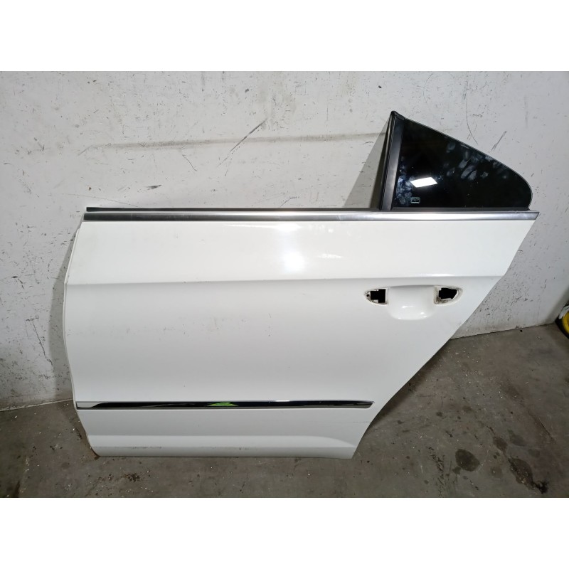 Recambio de puerta trasera izquierda para volkswagen cc referencia OEM IAM  3C8833055E 