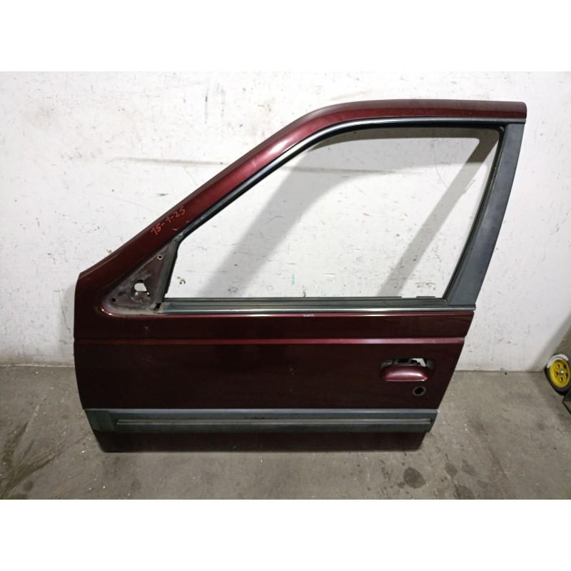 Recambio de puerta delantera izquierda para peugeot 405 stdt referencia OEM IAM  9002F2 