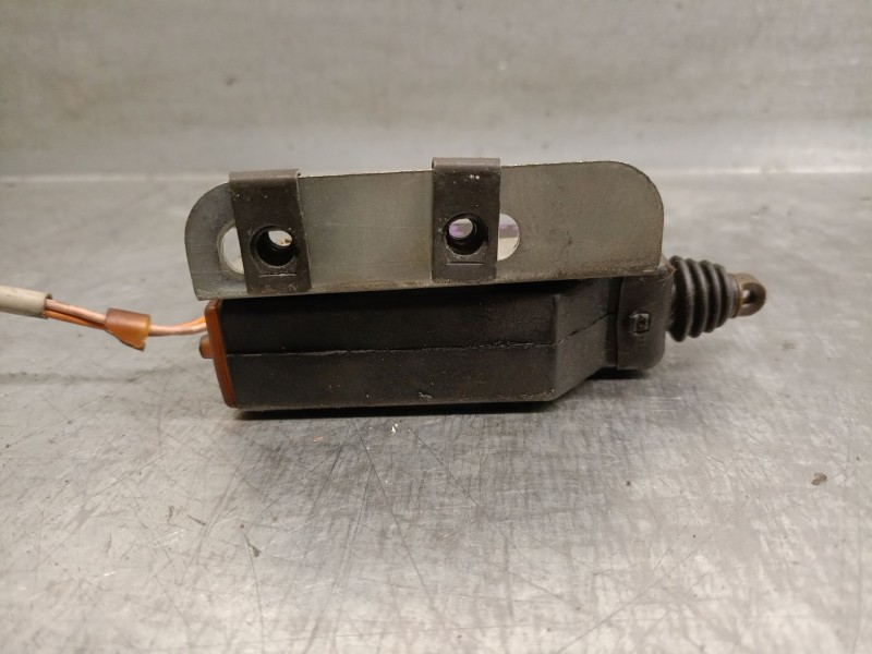 Recambio de motor cierre centralizado trasero derecho para jaguar xj 6 4.2 referencia OEM IAM XK4.2  