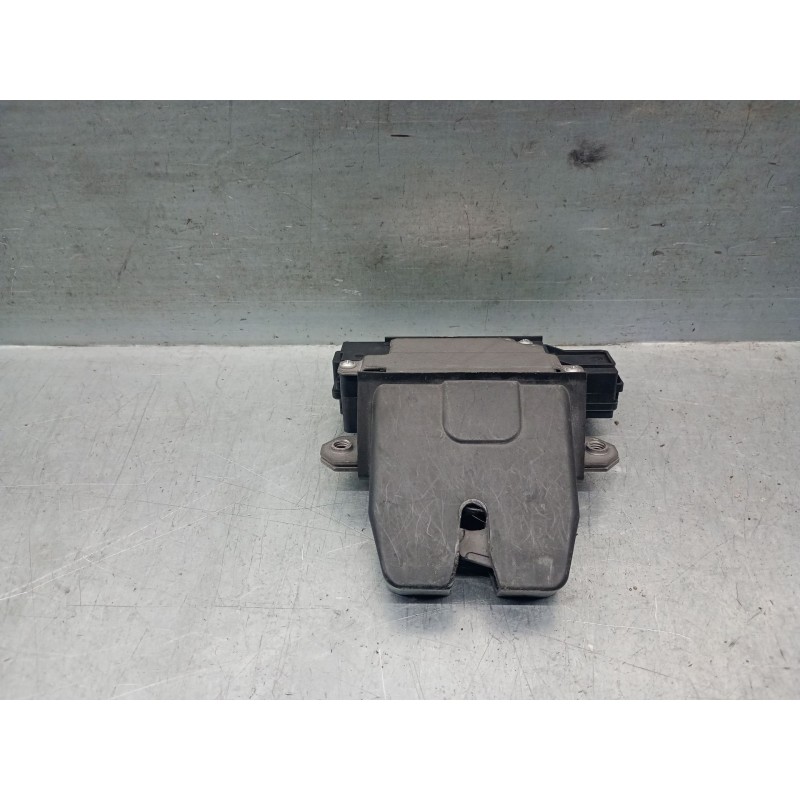 Recambio de cerradura maletero / porton para volvo v50 (545) 2.0 d referencia OEM IAM 01043429006 31335047 