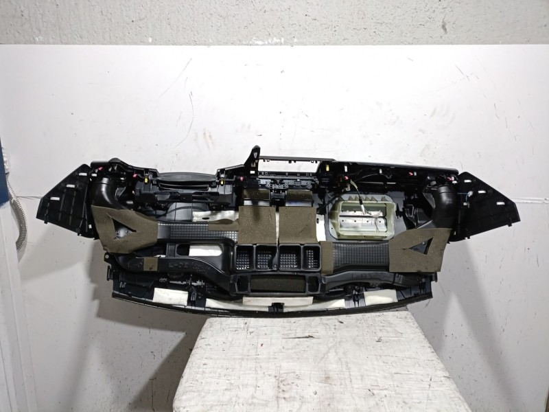 Recambio de salpicadero para toyota auris (_e18_) 1.8 hybrid (zwe186_) referencia OEM IAM  5540102900C0 