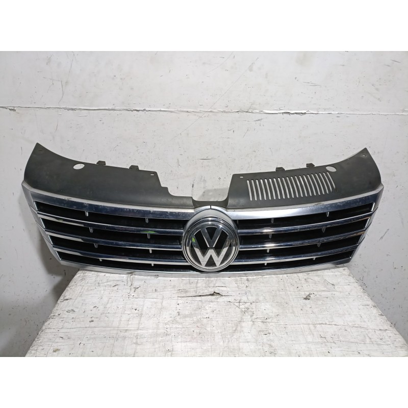 Recambio de rejilla delantera para volkswagen cc referencia OEM IAM 3C8653653A 3C8853651AA 