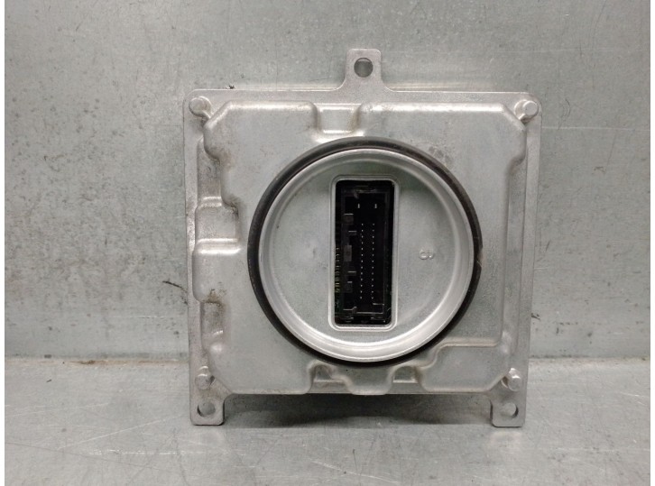 Recambio de centralita faros xenon para mazda cx-30 (dm) skyactiv-g m hybrid referencia OEM IAM DFR767890 MITSUBISHI