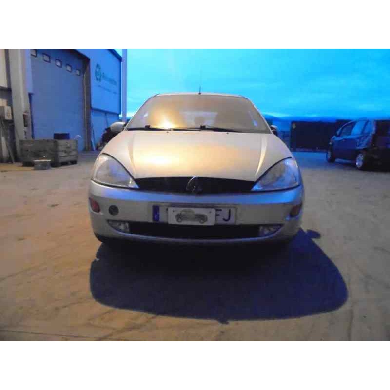 ford focus berlina (cak) del año 2000