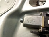 Recambio de elevalunas delantero izquierdo para ford focus ii (da_, hcp, dp) 1.6 tdci referencia OEM IAM 984570209 BROSE