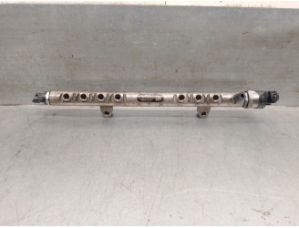 Recambio de rampa inyectora para volvo s60 ii (134) d3 referencia OEM IAM 30777759  0445215025 BOSCH