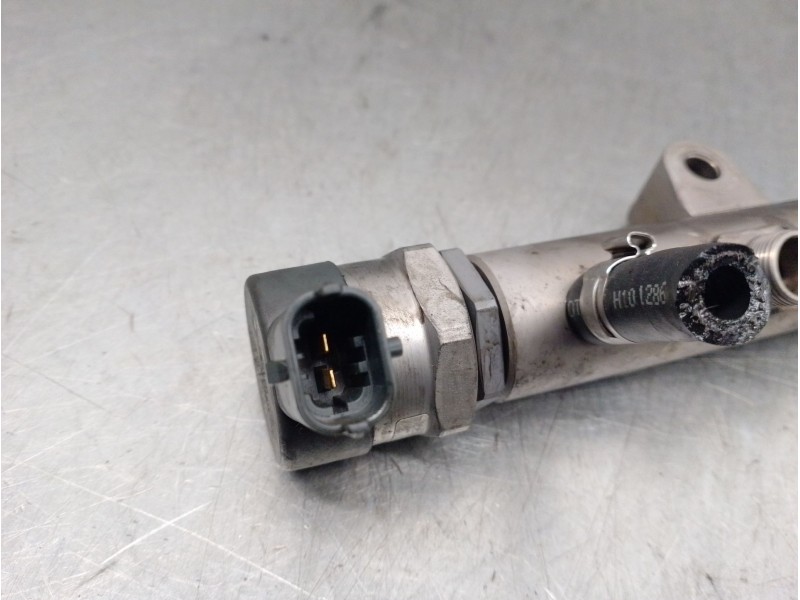 Recambio de rampa inyectora para volvo s60 ii (134) d3 referencia OEM IAM 30777759  0445215025 BOSCH