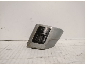 Recambio de mando volante para opel astra h twintop (a04) 1.9 cdti (l67) referencia OEM IAM 13208859 88139803