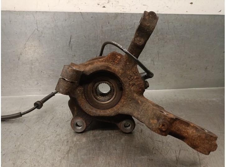 Replacement front left stub axle for Renault Twingo II (CN0_) 1.2 (CN0D) OEM IAM reference 8200663590 8200663590 