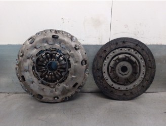 Recambio de kit embrague para ford mondeo iii (b5y) 2.0 tdci referencia OEM IAM 3S717540H2A 1435153 LUK