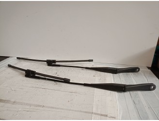 Recambio de brazo limpia delantero derecho para opel astra h twintop (a04) 1.9 cdti (l67) referencia OEM IAM 13111219 6272514 