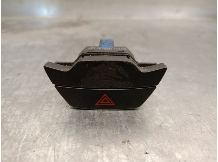 Replacement hazard warning switch for Ford Transit Custom V362 van (FY, FZ) 2.2 TDCi OEM IAM reference BK3T13A350AA 