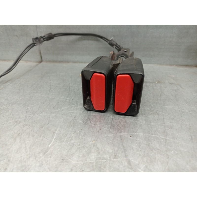Recambio de enganche cinturon para peugeot 508 sw i (8e_) 2.0 bluehdi 150 referencia OEM IAM 8976J8 8976J8 