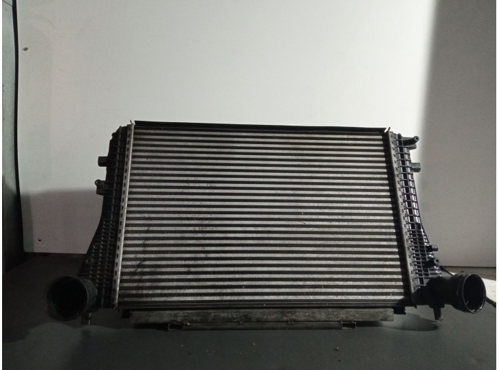 Recambio de intercooler para volkswagen golf v (1k1) 2.0 tdi referencia OEM IAM 1K0145803B 1K0145803M L3402000 BEHR
