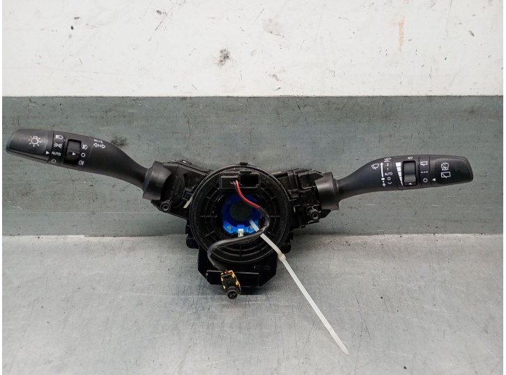 Recambio de mando luces para kia carens iv 1.7 crdi referencia OEM IAM 299139726 93410A4631 