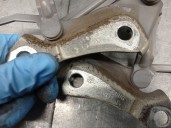 Recambio de bisagra capot para skoda superb ii (3t4) 2.0 tdi 16v 4x4 referencia OEM IAM 3T0823302B  3T0823301B