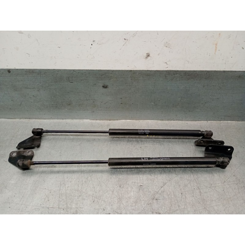 Recambio de amortiguadores maletero / porton para kia carens iv 1.7 crdi referencia OEM IAM 81780A4000 81770A4000 