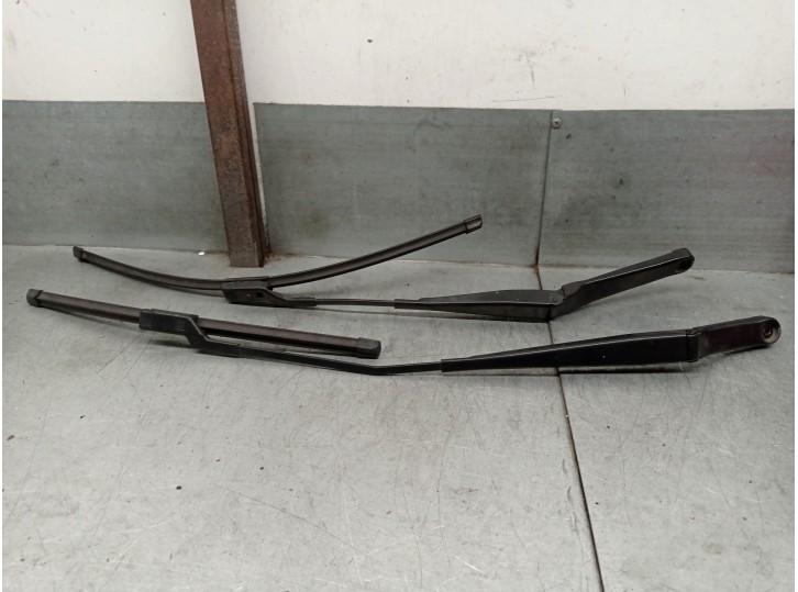 Recambio de brazo limpia trasero para skoda superb ii (3t4) 2.0 tdi 16v 4x4 referencia OEM IAM 3T1955410A 3T1955409A