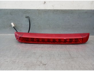 Recambio de luz central de freno para kia carens iv 1.7 crdi referencia OEM IAM 92700A4000 92700A4000 