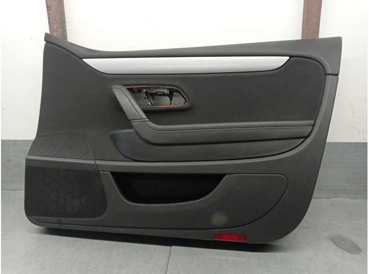 Recambio de guarnecido puerta delantera derecha para volkswagen cc referencia OEM IAM 3C8867012 3C8867012B 