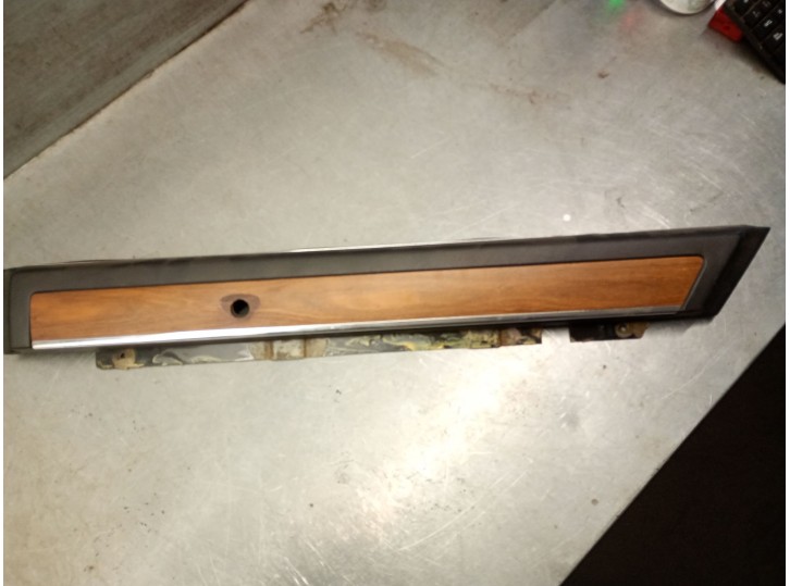 Recambio de molduras traseras para bmw serie 7 (e23) referencia OEM IAM 51421848450 