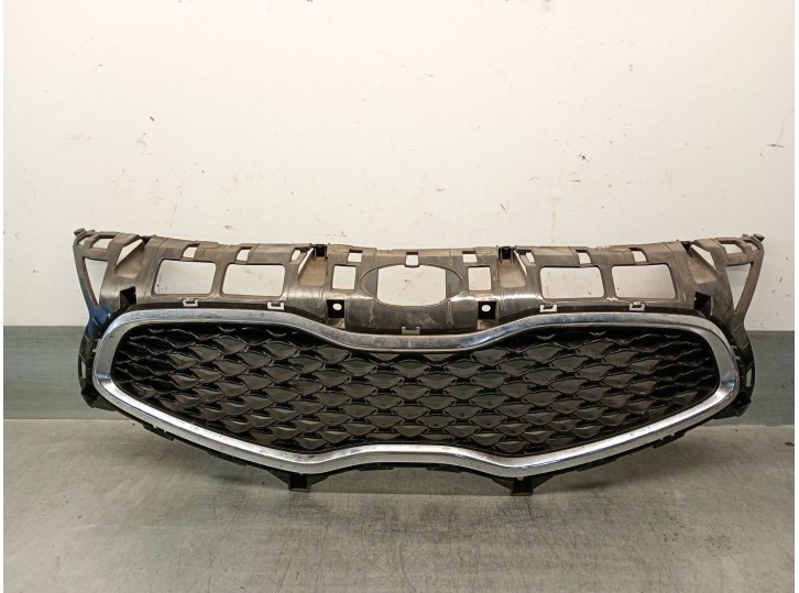 Replacement front grille for Kia Carens IV 1.7 CRDi OEM IAM reference 86350A4010 86350A4010 
