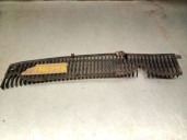 Recambio de rejilla delantera para bmw serie 7 (e23) referencia OEM IAM 51131870624 