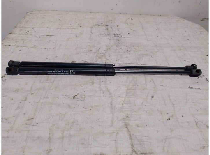 Replacement tailgate / boot lid gas struts for Volkswagen Lupo I (6X1, 6E1) 1.4 16V OEM IAM reference PU003550 