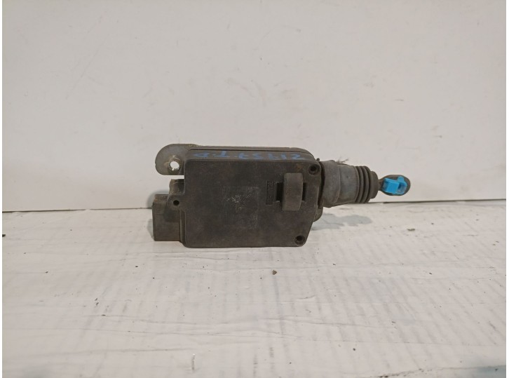 Recambio de motor cierre centralizado trasero derecho para seat cordoba (6l2) 1.9 tdi referencia OEM IAM 9575002000 9575002000 