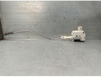 Recambio de motor tapa deposito combustible para volkswagen cc referencia OEM IAM 3C8810773A  3C8810773A