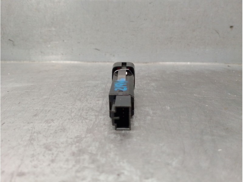 Recambio de warning para volvo s60 ii (134) d3 referencia OEM IAM 9123681  