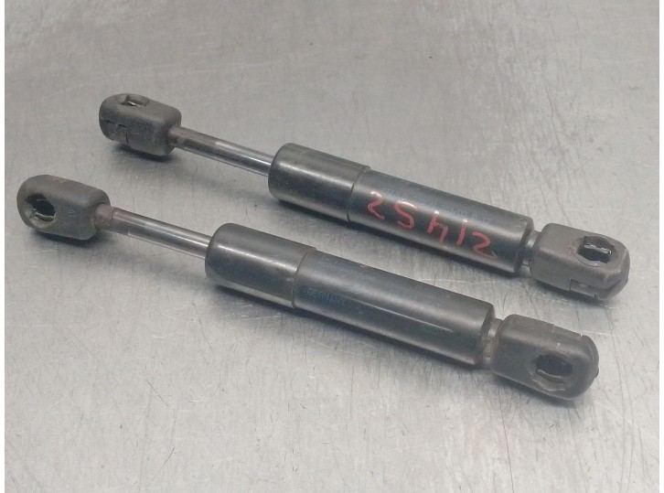 Replacement boot / tailgate struts for Volkswagen Golf III Cabriolet (1E7) 2.0 OEM IAM reference 1E0827550B 1E082755