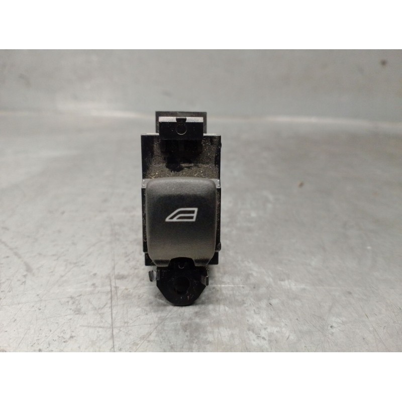 Recambio de mando elevalunas trasero derecho para volvo s60 ii (134) d3 referencia OEM IAM 31272013  