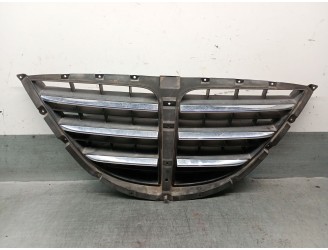 Recambio de rejilla delantera para ssangyong rodius i 2.7 xdi 4wd referencia OEM IAM 7945121010 7945021010 