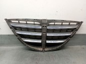 Recambio de rejilla delantera para ssangyong rodius i 2.7 xdi 4wd referencia OEM IAM 7945121010 7945021010 