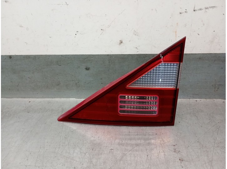 Replacement rear right tail light for SsangYong Rodius I 2.7 XDi 4WD OEM IAM reference 8360221202 8360221202 