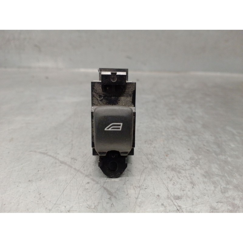 Recambio de mando elevalunas trasero izquierdo para volvo s60 ii (134) d3 referencia OEM IAM 31272013  