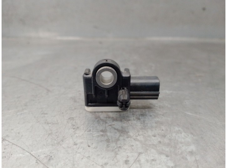 Recambio de sensor impacto para volvo s60 ii (134) d3 referencia OEM IAM 8V4T14B006AA 
