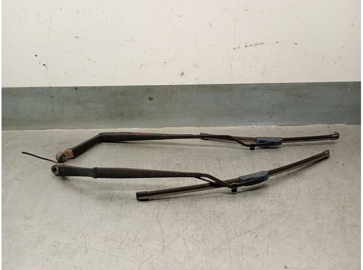 Recambio de brazo limpia delantero derecho para ssangyong rodius i 2.7 xdi 4wd referencia OEM IAM 7831121000 7831121000 