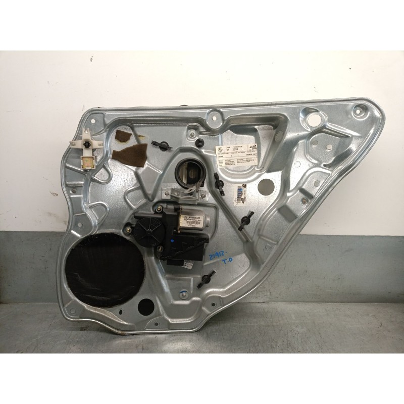 Recambio de elevalunas trasero derecho para volkswagen polo (9n1) 1.9 tdi referencia OEM IAM 6Q6839756 6Q4839462E 