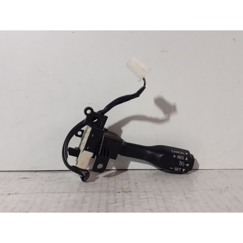 Recambio de mando para toyota auris (_e18_) 1.8 hybrid (zwe186_) referencia OEM IAM 846320F010 846320F010 