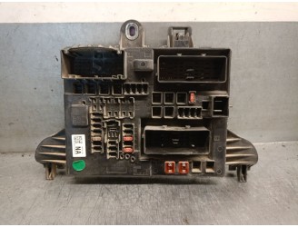 Recambio de caja reles / fusibles para opel insignia a (g09) 2.0 cdti (68) referencia OEM IAM 13277317 