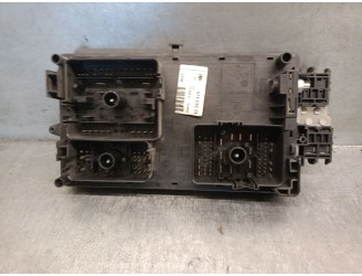 Recambio de caja reles / fusibles para opel insignia a (g09) 2.0 cdti (68) referencia OEM IAM 529050199