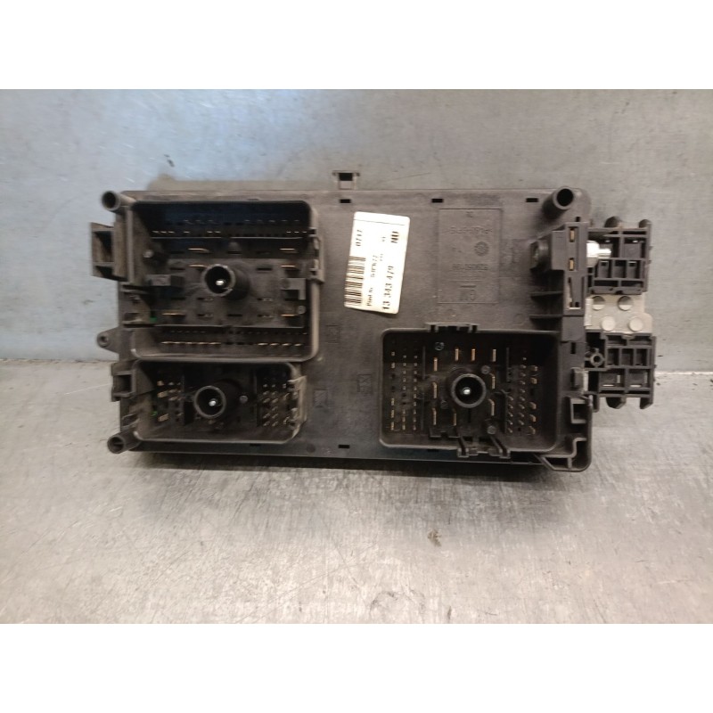 Recambio de caja reles / fusibles para opel insignia a (g09) 2.0 cdti (68) referencia OEM IAM   529050199